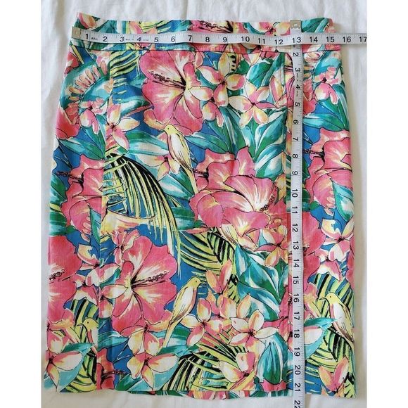 Ann Taylor Loft SZ 6 Pink Hawaii Theme Floral Pencil Skirt Colorful - Picture 4 of 6